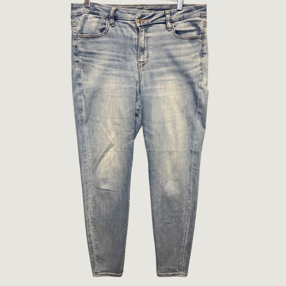 1973 | American Eagle Forever Soft Skinny Light Wash Jeans Women‎ 10 Regular